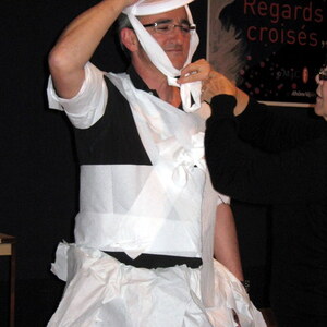 Ateliers théâtre : le coup de la robe blanche !