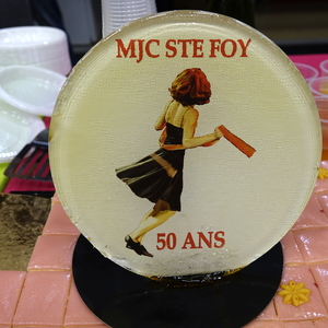 Discours, gâteaux et chorale